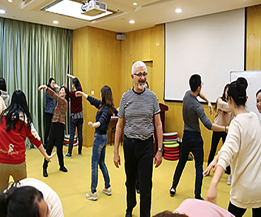 开展多元化社会心理服务